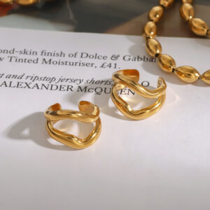 Χρυσά Μίνιμαλ Ear Cuffs