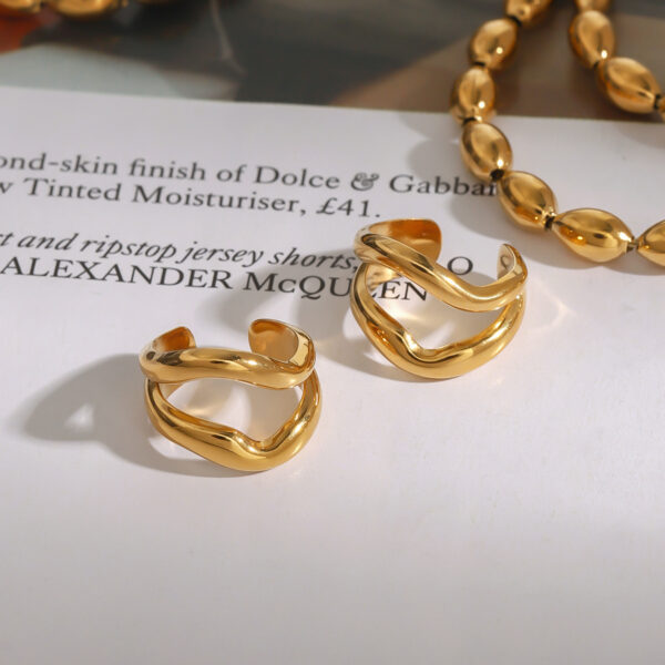 Χρυσά Μίνιμαλ Ear Cuffs