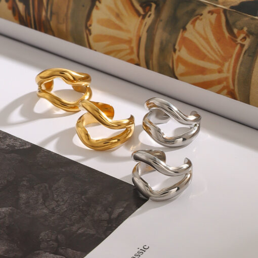 Χρυσά Μίνιμαλ Ear Cuffs - Image 2